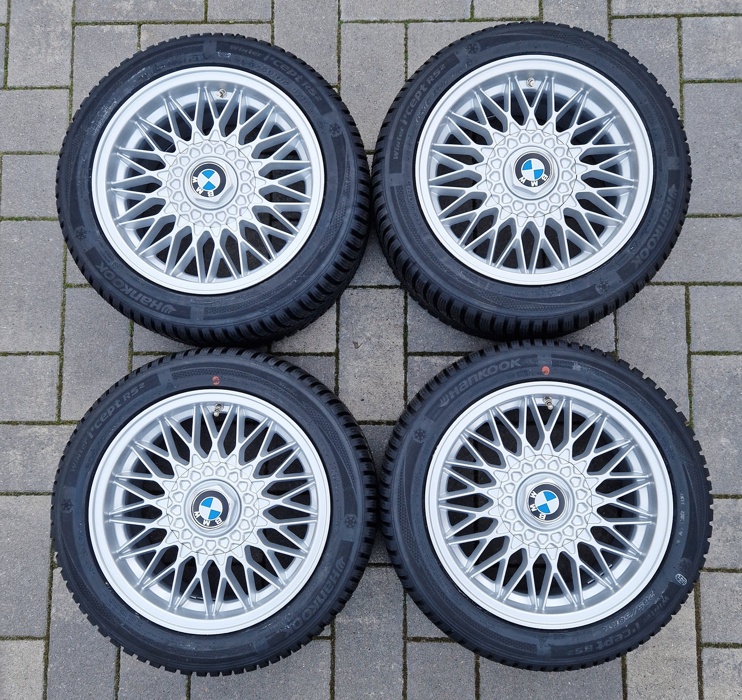 Maxilite Kreuzspeichen Felgen Satz 4 STK. 7x16 4x100 inkl. TÜV