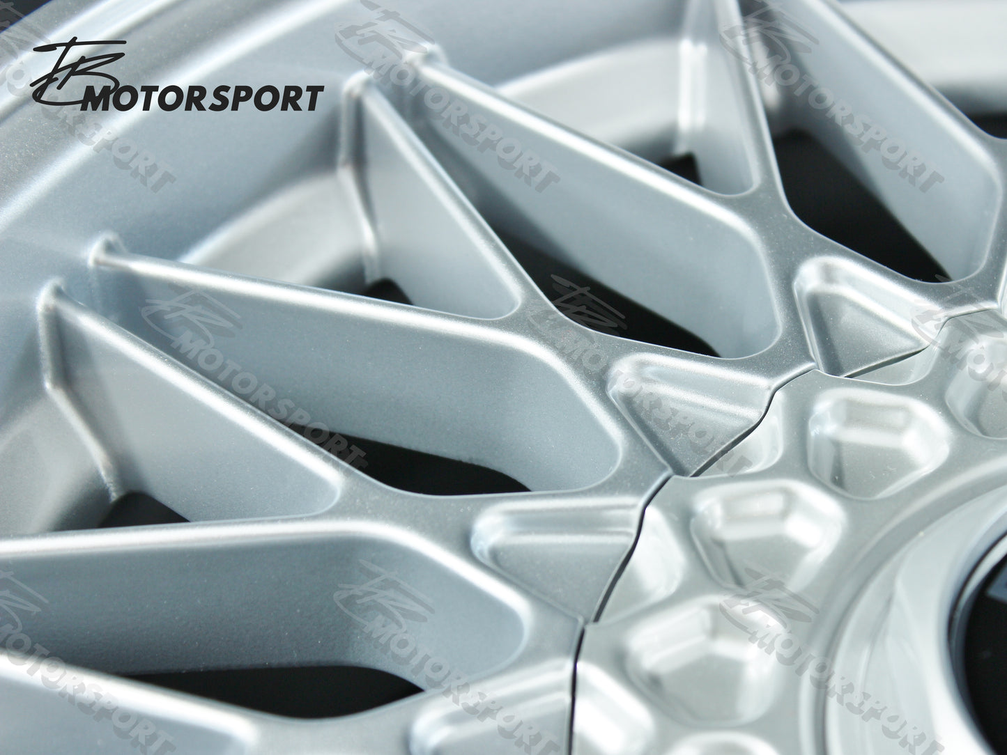 Maxilite Kreuzspeiche Felge 4x100 7x16 inkl. TÜV