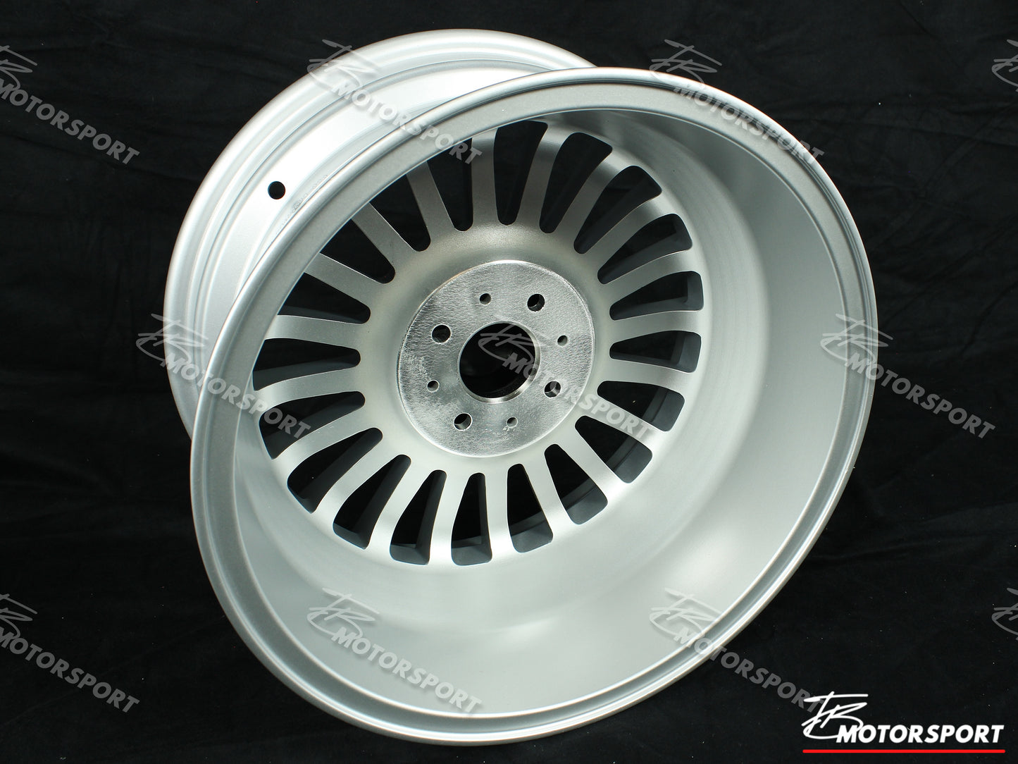 Maxilite Alpina Style 8x16 ET28 4x100